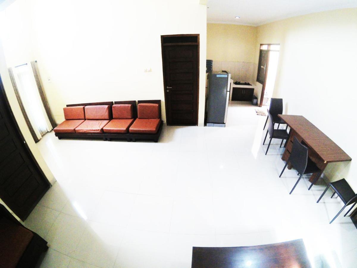 Minggiran Street Homestay Jogja Yogyakarta Exterior photo