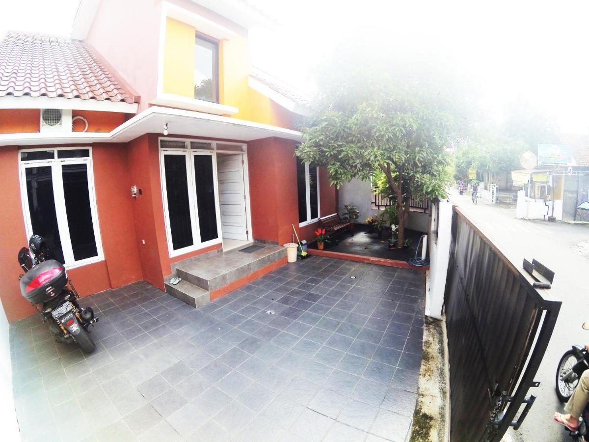 Minggiran Street Homestay Jogja Yogyakarta Exterior photo